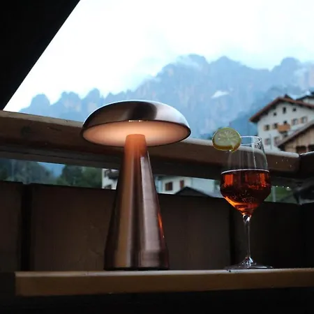 Cesa Dolomiti アパート